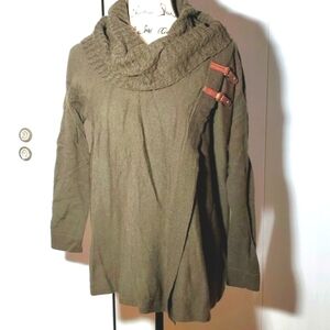 Green 100% Merino Wool Poncho sweater Neutral WARM COZY knit Sz.S/M